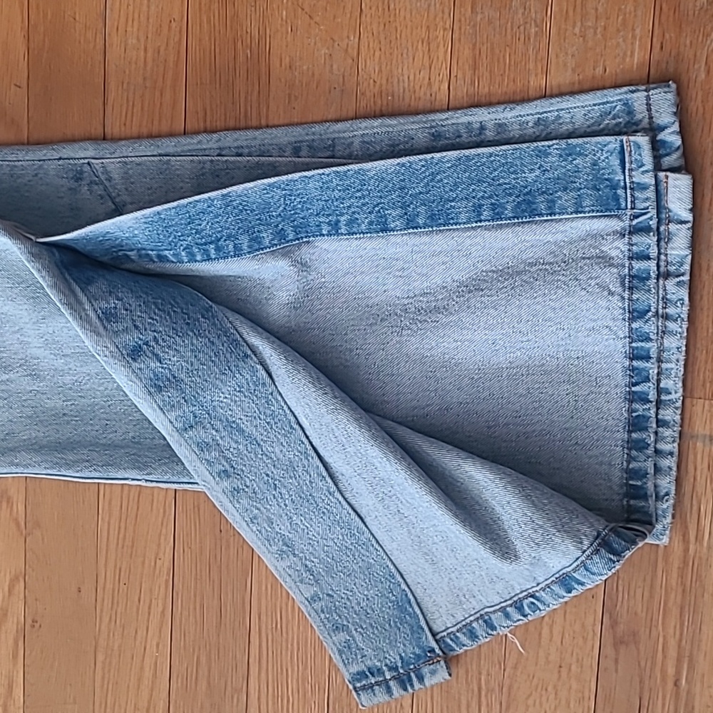 Levi's Ribcage Split Flare Jeans - Picture 7 of 9